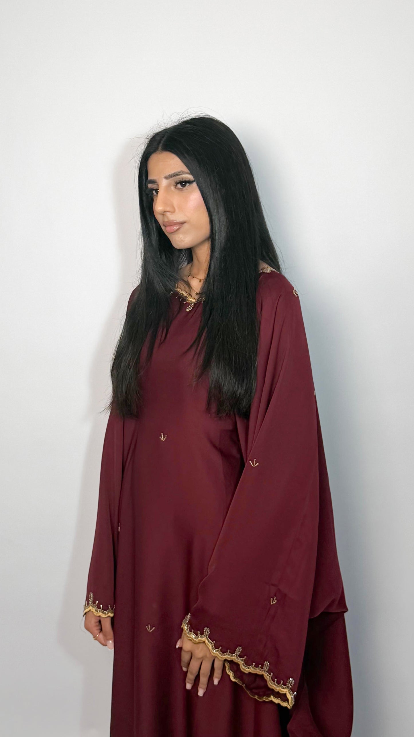 Ayra Abaya – Elegant Modest Wear in Brown, Navy & Maroon